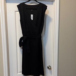 Ann Taylor Black Sleeveless Midi Dress size 16 NWT